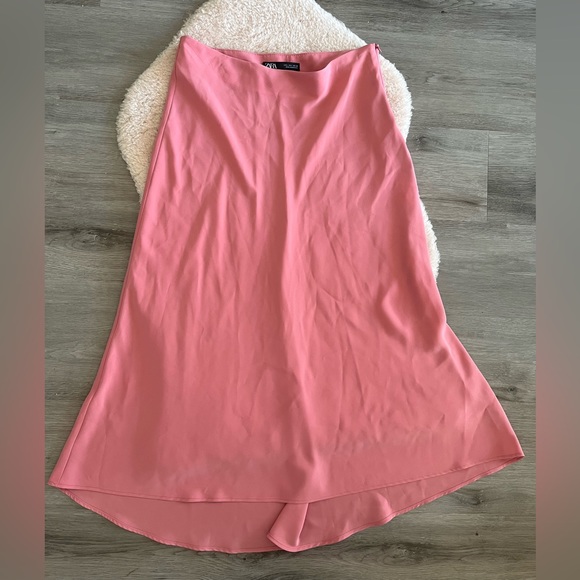 Pink Zara maxi skirt - Picture 1 of 2